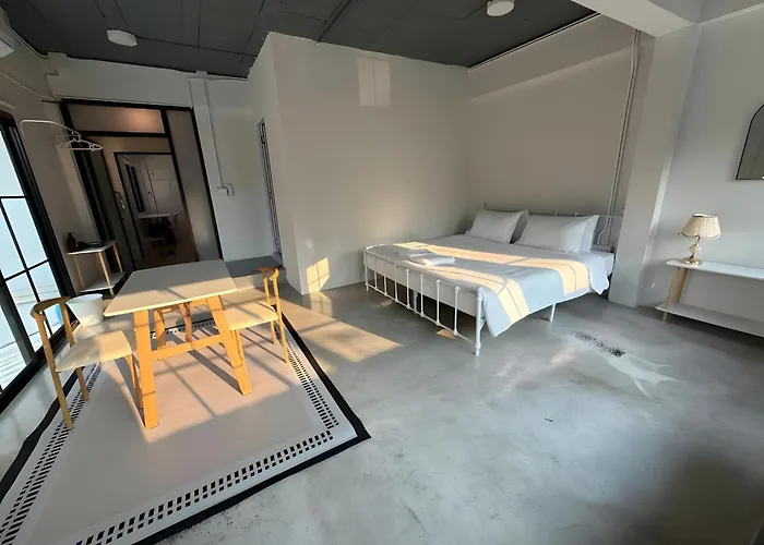 Xx Yellow Place Sukhumvit Soi 2 - Bts Nana Апартаменты