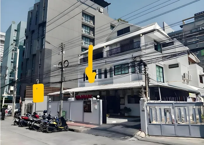Xx Yellow Place Sukhumvit Soi 2 - Bts Nana Апартаменты Бангкок
